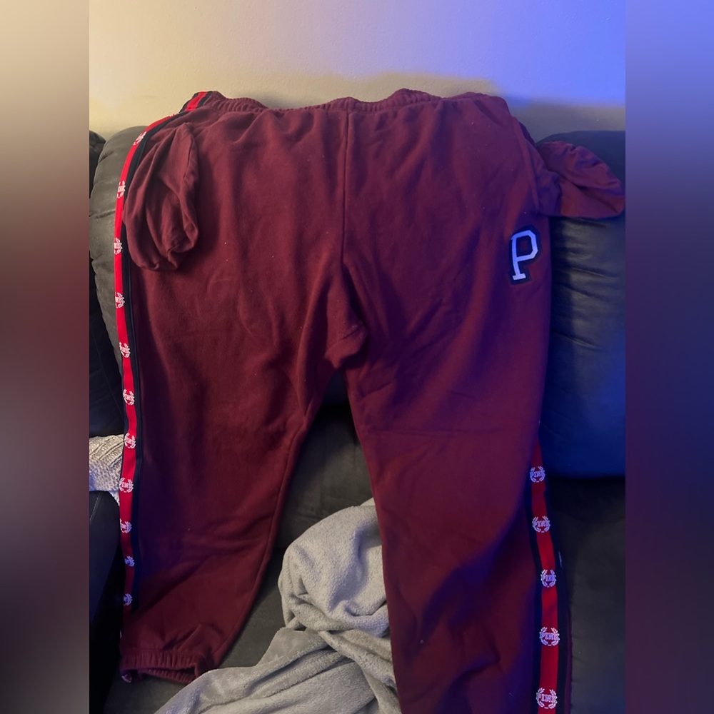 PINk sweatpants